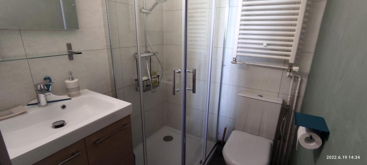 Le Petit Coin Au Bord Du Apartment *